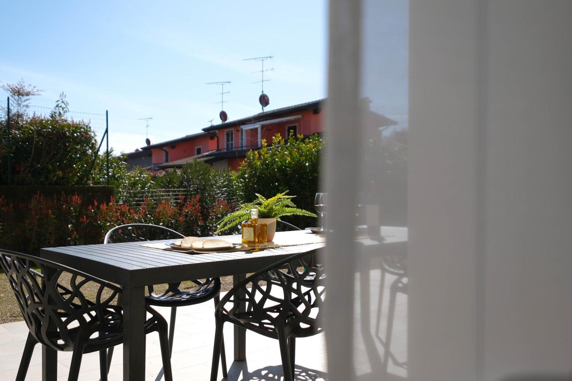 Luxury Villas Gardenia With Private Pool Паденге сул Гарда Екстериор снимка