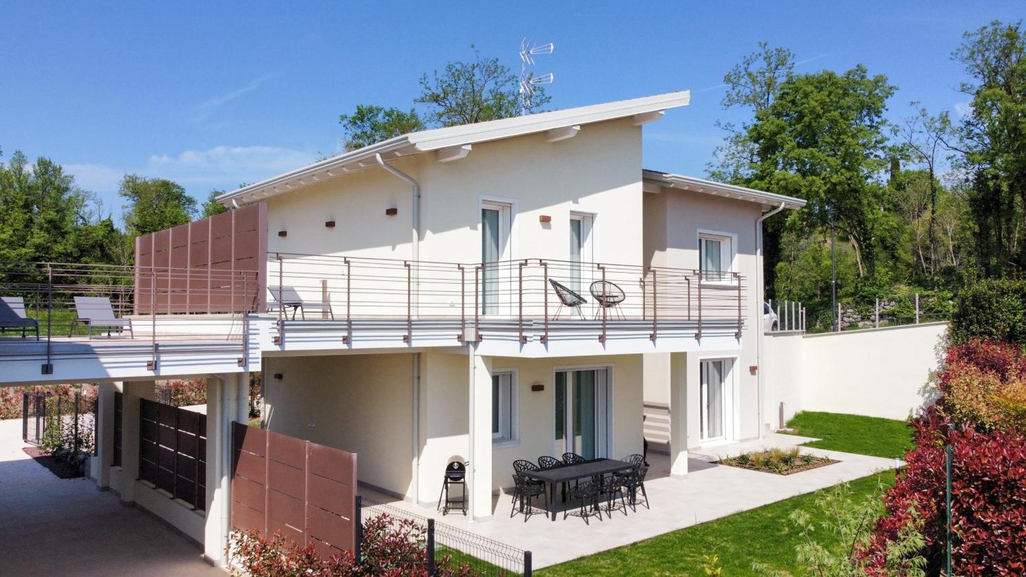 Luxury Villas Gardenia With Private Pool Паденге сул Гарда Екстериор снимка