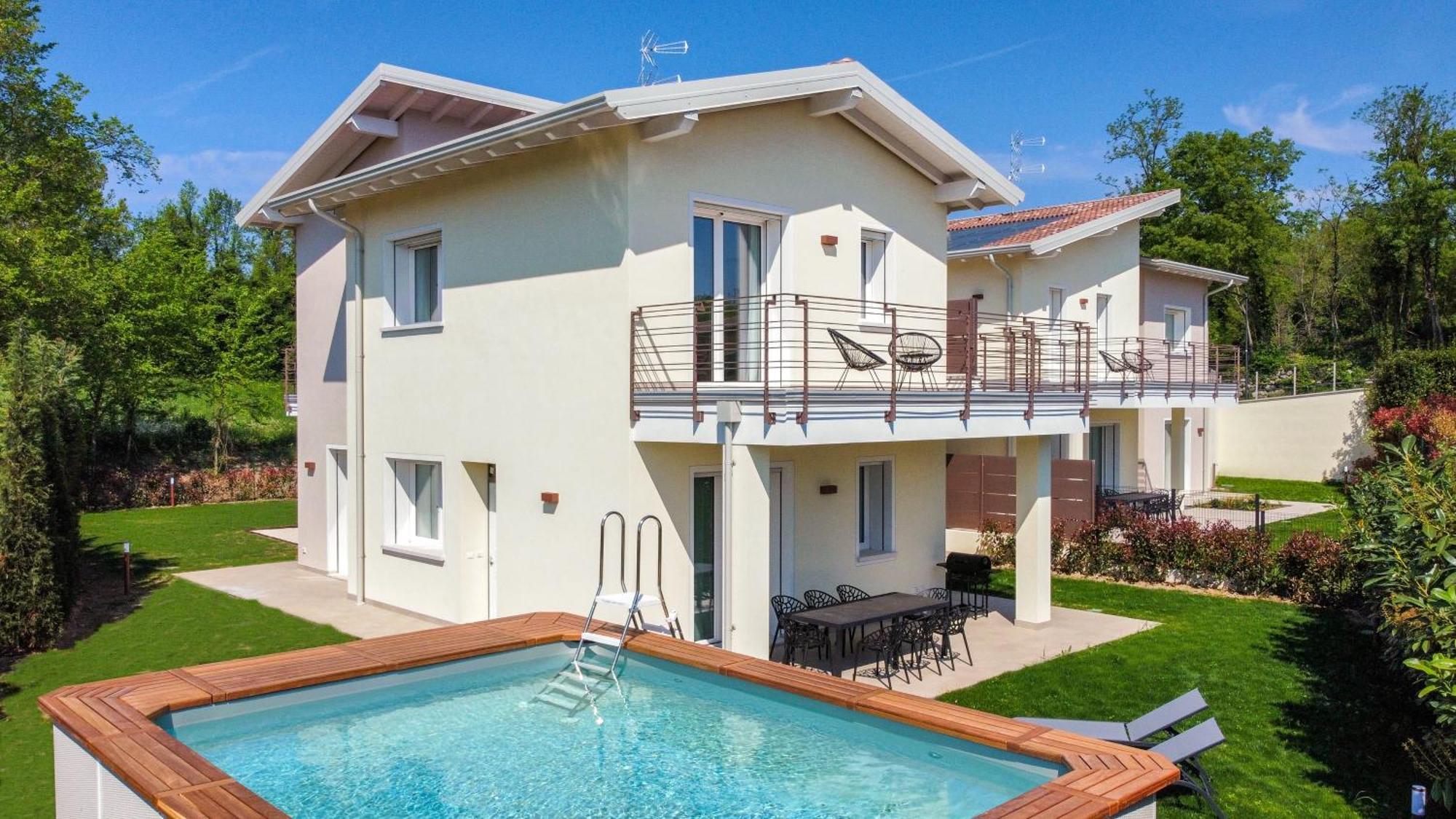 Luxury Villas Gardenia With Private Pool Паденге сул Гарда Екстериор снимка