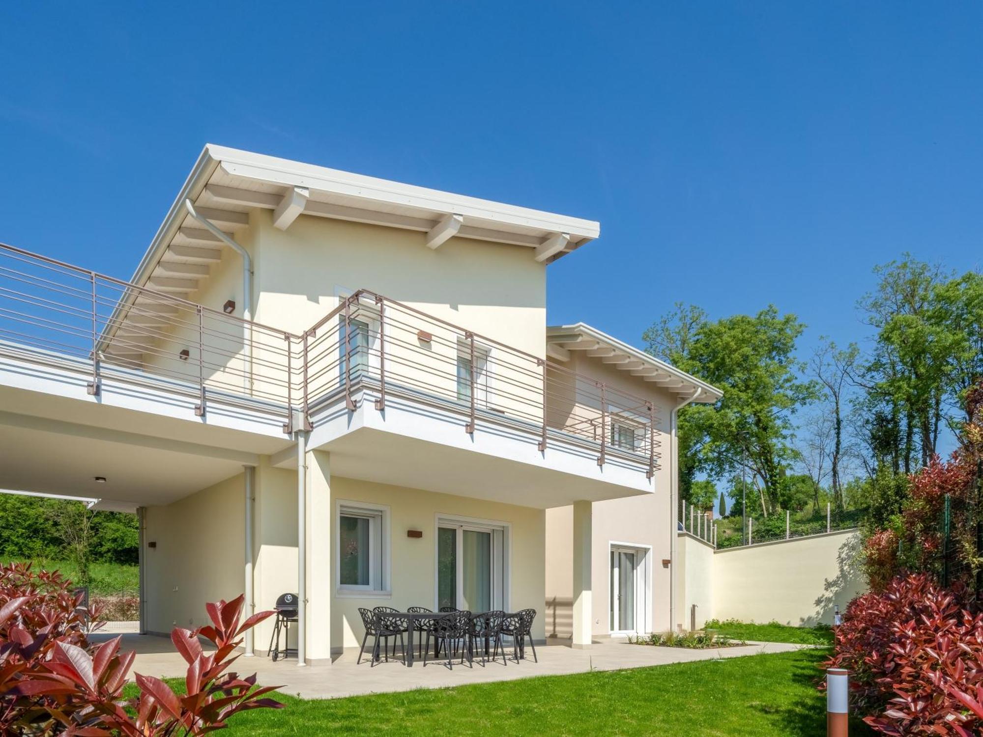 Luxury Villas Gardenia With Private Pool Паденге сул Гарда Екстериор снимка