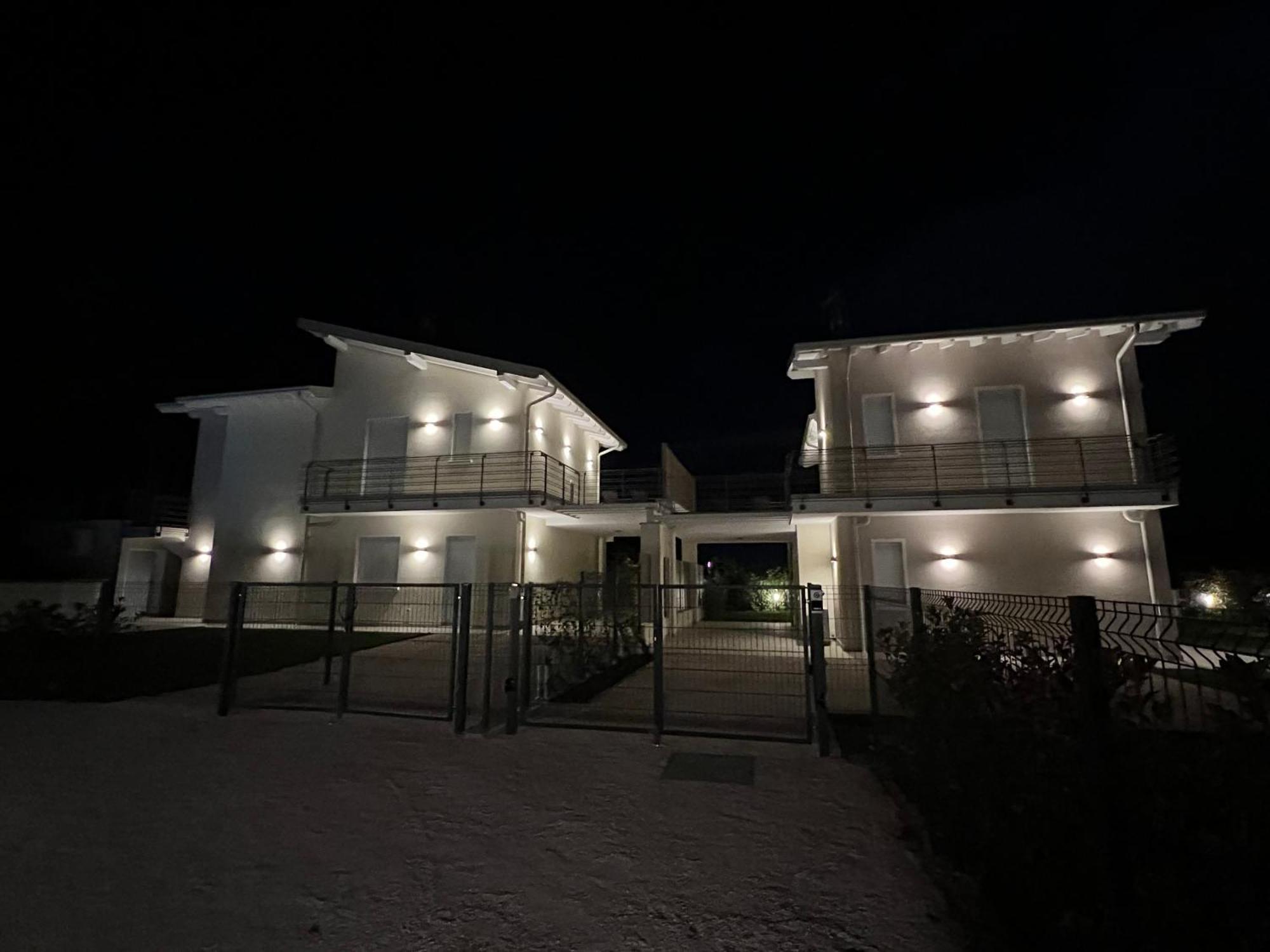 Luxury Villas Gardenia With Private Pool Паденге сул Гарда Екстериор снимка