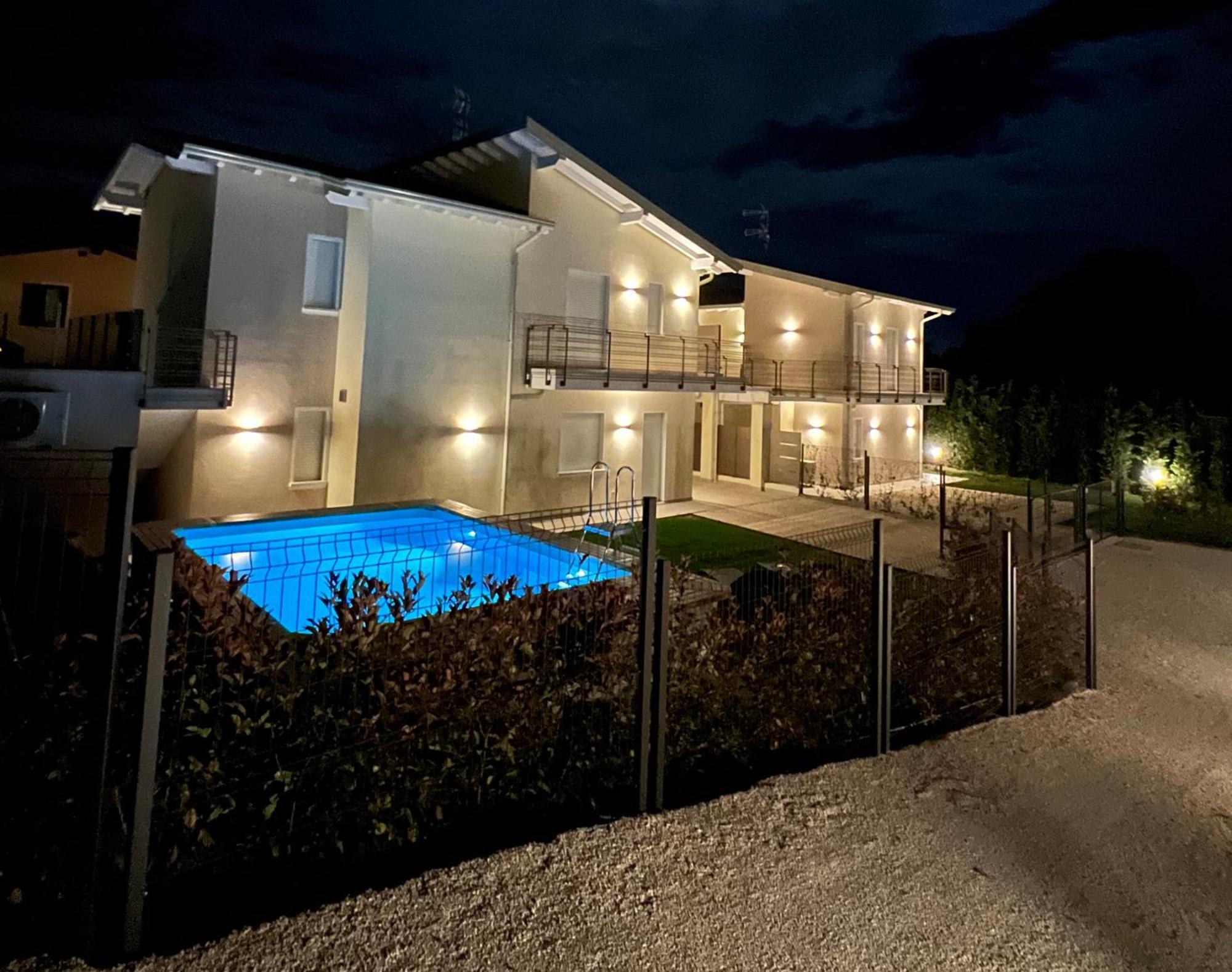Luxury Villas Gardenia With Private Pool Паденге сул Гарда Екстериор снимка